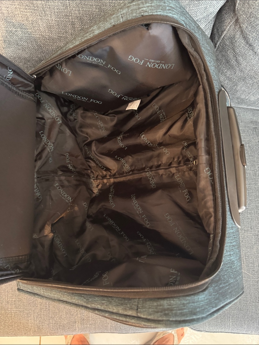 London Fog Under Seat Luggage - Picture 8 of 13